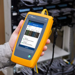 LinkIQ combines Fluke Networks’ Cable Performance technology with Switch diagnostics for trusted cable testing