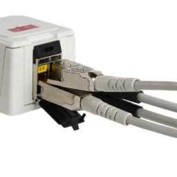 Siemon First to Demonstrate Single-Pair Ethernet over 400 Metres of Balanced Twisted Pair Copper Cabling